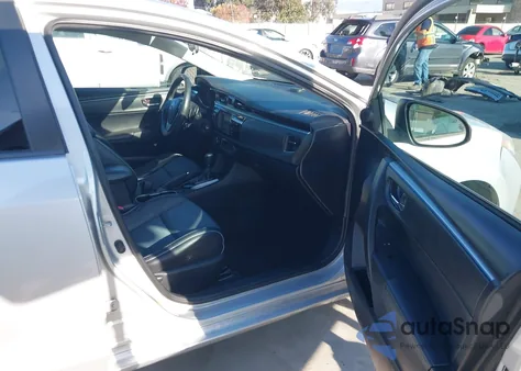 2015 Toyota Corolla S Plus z USA, uszkodzony, nr VIN 5YFBURHE1FP232753